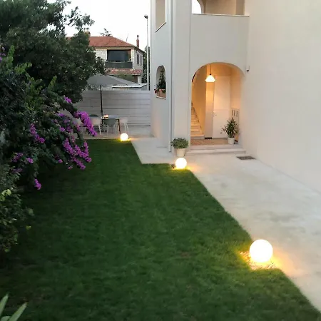 The Bridge Casa Luxury Апартаменти *